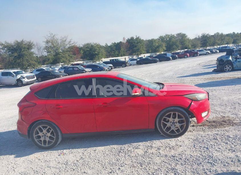 Photo 13 of 2015 Ford Focus SE (VIN 1FADP3K2XFL214147)