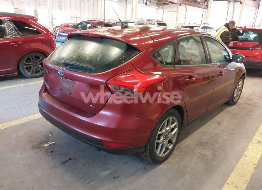 Photo 4 of 2015 Ford Focus SE (VIN 1FADP3K2XFL222331)