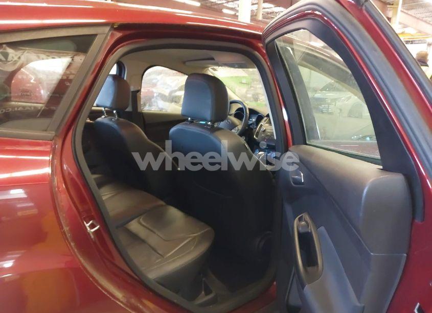 Photo 8 of 2015 Ford Focus SE (VIN 1FADP3K2XFL222331)