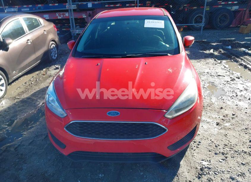 Photo 12 of 2015 Ford Focus SE (VIN 1FADP3K2XFL233085)