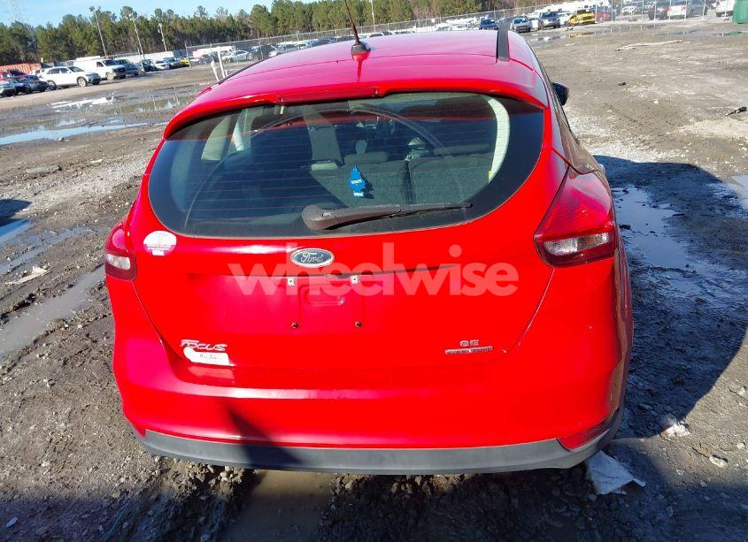 Photo 16 of 2015 Ford Focus SE (VIN 1FADP3K2XFL233085)