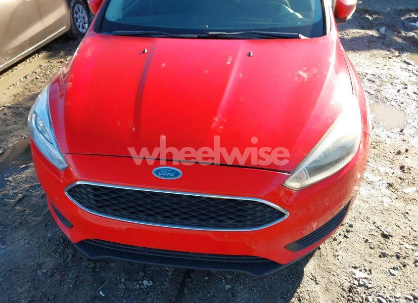 Photo 6 of 2015 Ford Focus SE (VIN 1FADP3K2XFL233085)