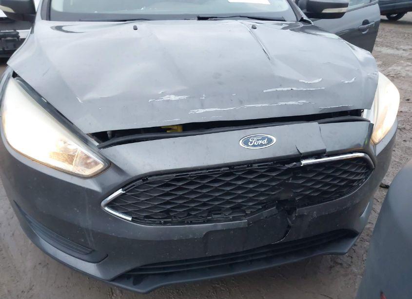 Photo 6 of 2015 Ford Focus SE (VIN 1FADP3K2XFL254115)