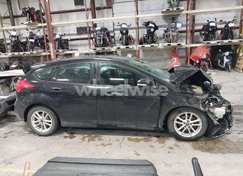 Photo 13 of 2015 Ford Focus SE (VIN 1FADP3K2XFL277426)