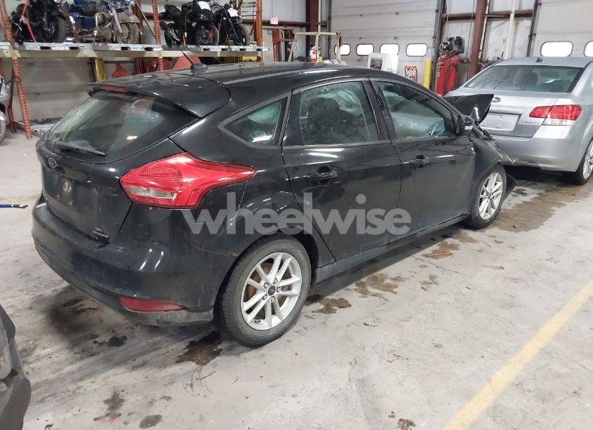 Photo 4 of 2015 Ford Focus SE (VIN 1FADP3K2XFL277426)