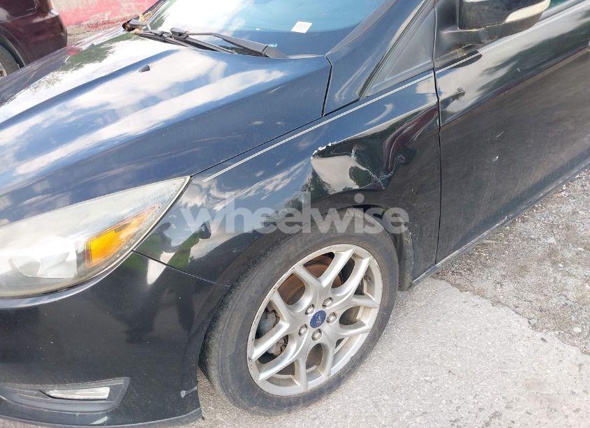 Photo 13 of 2015 Ford Focus SE (VIN 1FADP3K2XFL319559)