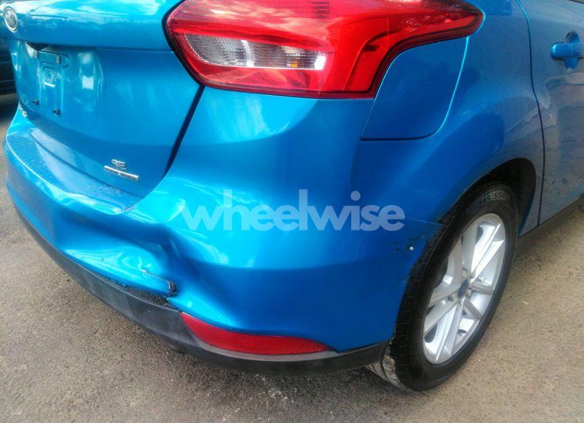 Photo 12 of 2015 Ford Focus SE (VIN 1FADP3K2XFL327192)