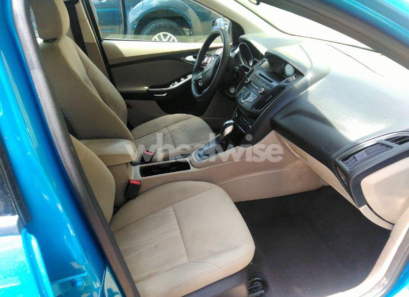 Photo 5 of 2015 Ford Focus SE (VIN 1FADP3K2XFL327192)