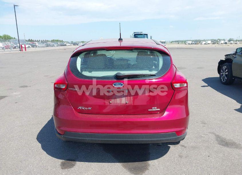 Photo 16 of 2015 Ford Focus SE (VIN 1FADP3K2XFL341321)