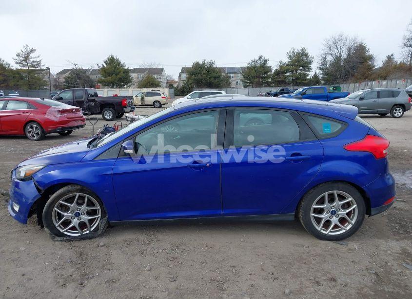 Photo 13 of 2015 Ford Focus SE (VIN 1FADP3K2XFL345952)