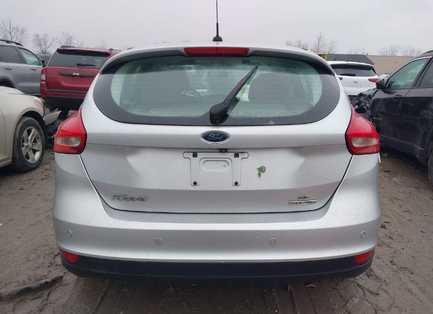 Photo 17 of 2015 Ford Focus SE (VIN 1FADP3K2XFL368132)