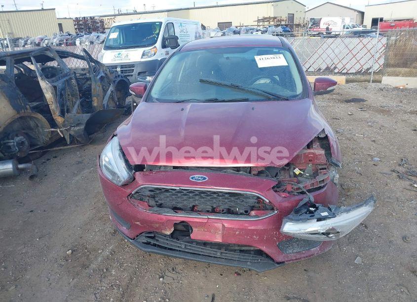 Photo 12 of 2015 Ford Focus SE (VIN 1FADP3K2XFL383438)