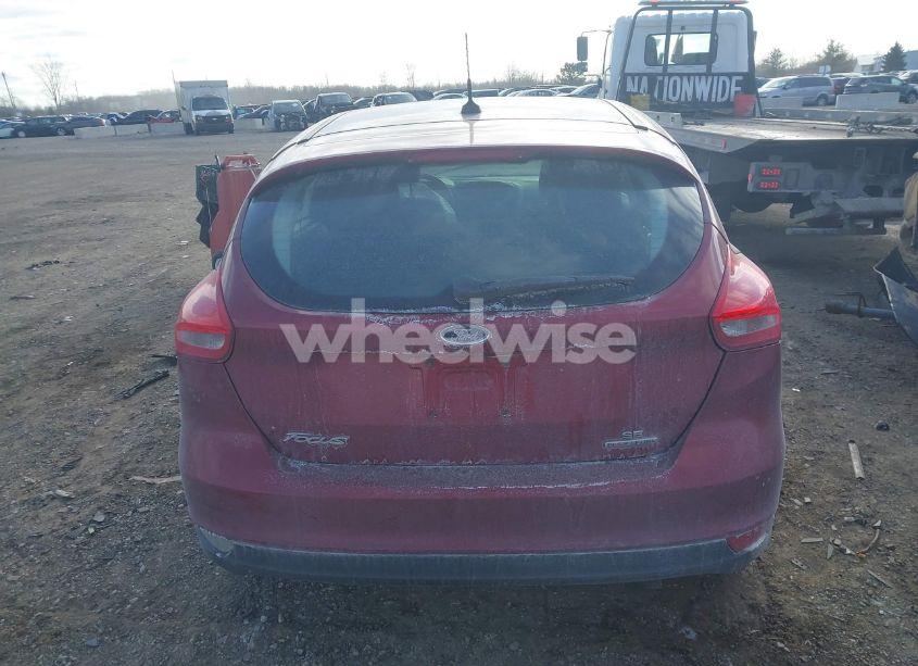 Photo 16 of 2015 Ford Focus SE (VIN 1FADP3K2XFL383438)