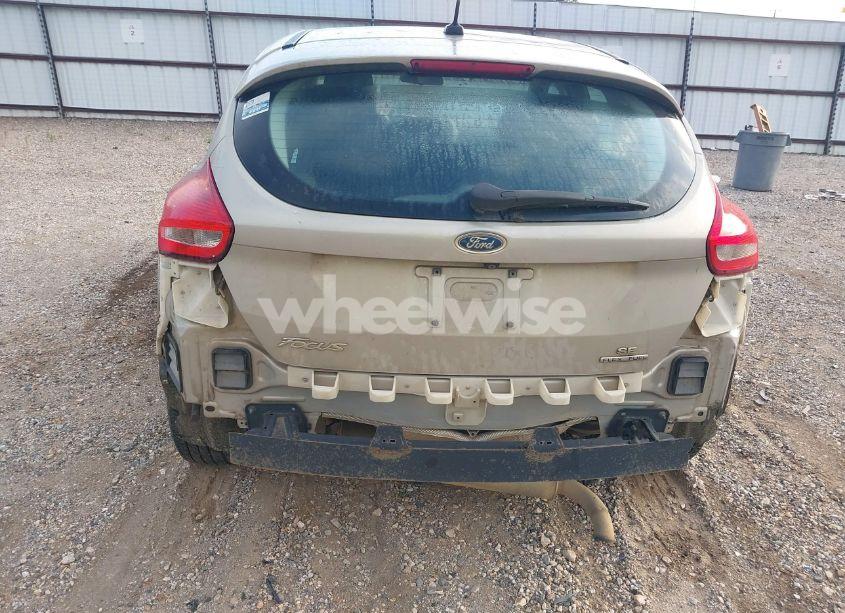 Photo 14 of 2016 Ford Focus SE (VIN 1FADP3K2XGL216532)