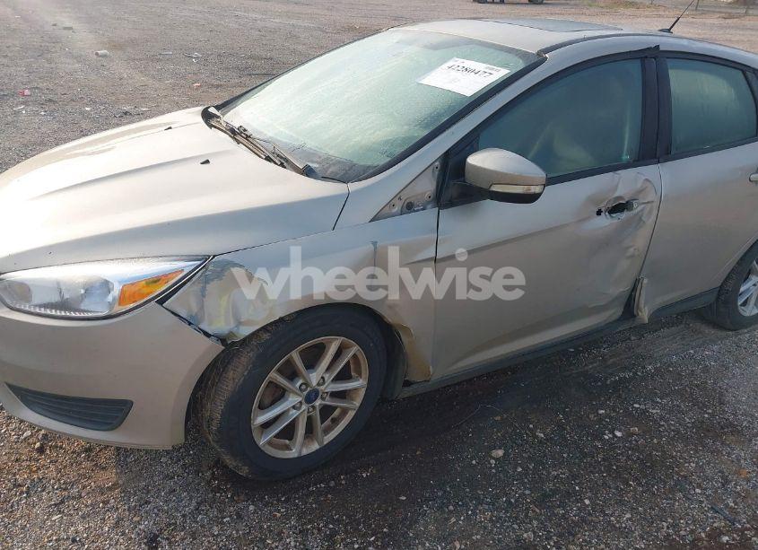 Photo 6 of 2016 Ford Focus SE (VIN 1FADP3K2XGL216532)