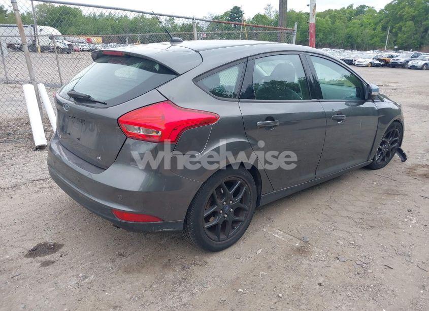 Photo 4 of 2016 Ford Focus SE (VIN 1FADP3K2XGL218717)