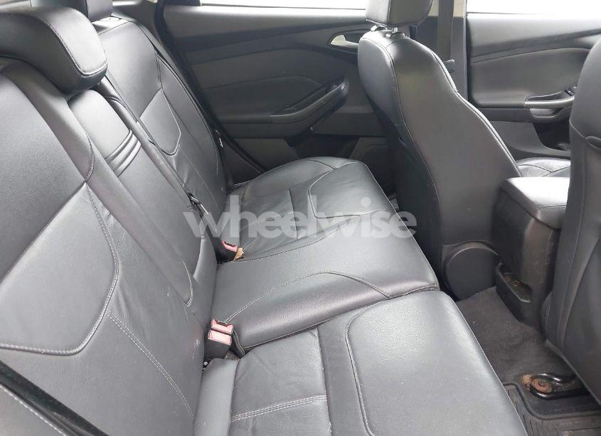 Photo 8 of 2016 Ford Focus SE (VIN 1FADP3K2XGL218717)