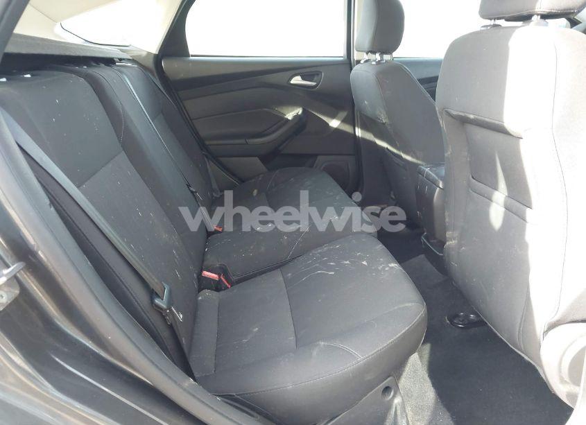 Photo 8 of 2016 Ford Focus SE (VIN 1FADP3K2XGL246873)