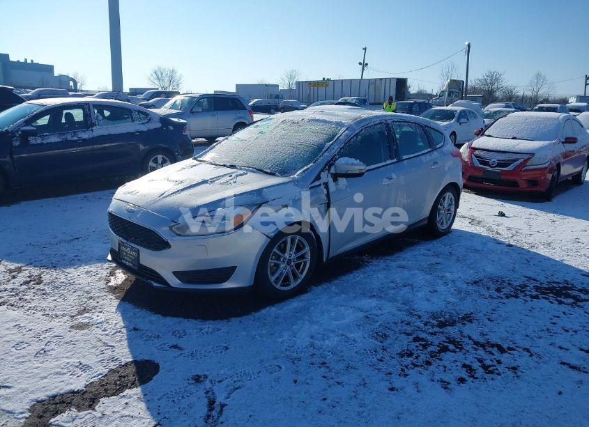 Photo 2 of 2016 Ford Focus SE (VIN 1FADP3K2XGL269120)