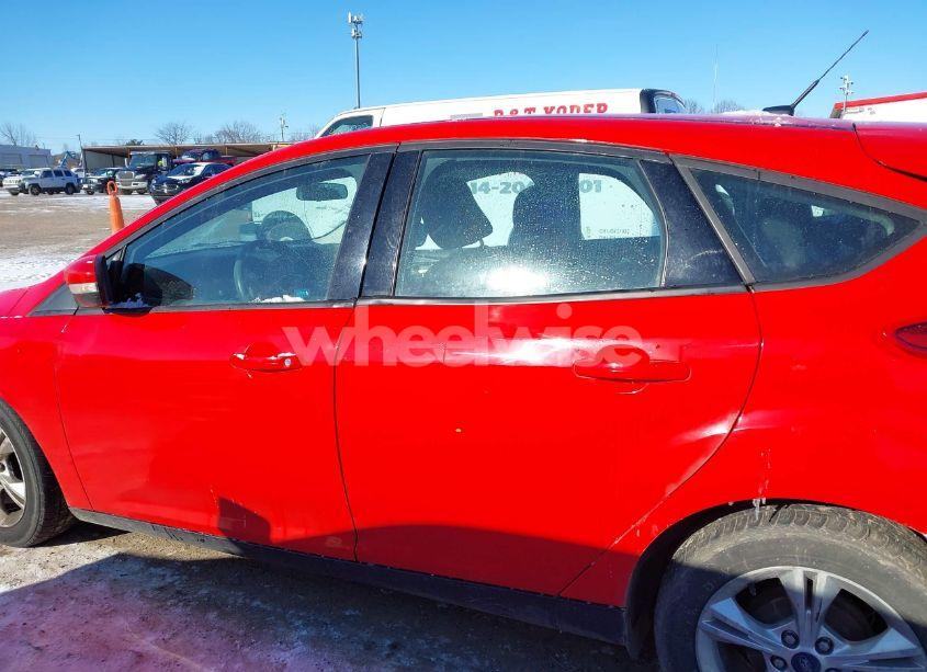 Photo 14 of 2016 Ford Focus SE (VIN 1FADP3K2XGL284751)