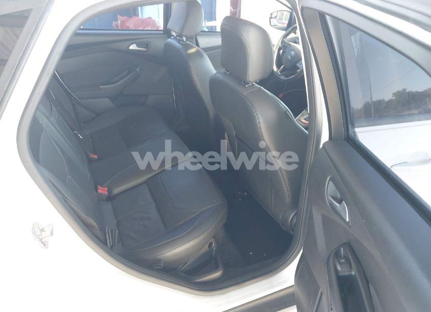 Photo 8 of 2016 Ford Focus SE (VIN 1FADP3K2XGL307378)