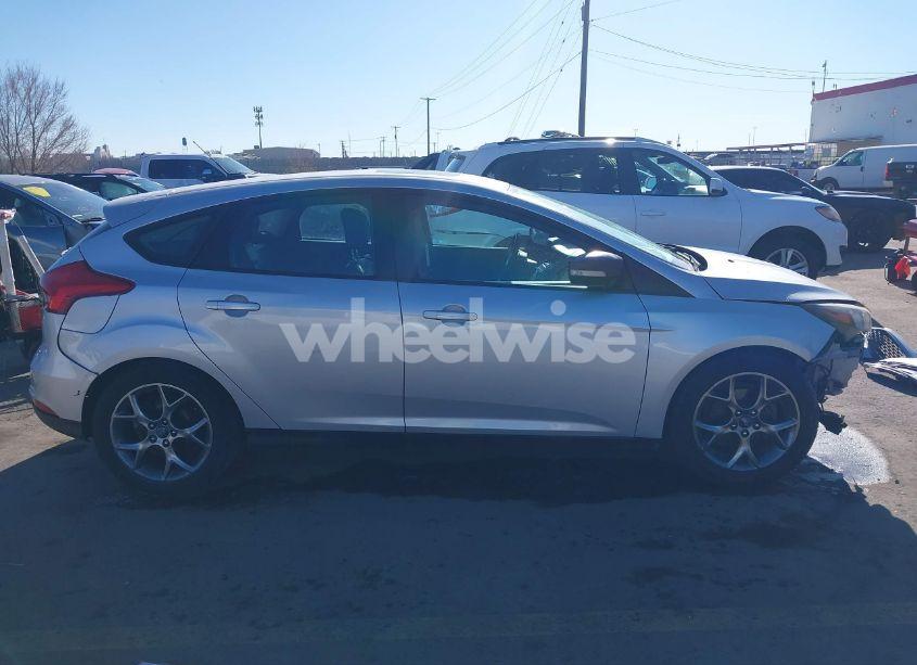 Photo 14 of 2016 Ford Focus SE (VIN 1FADP3K2XGL340686)