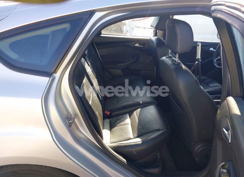 Photo 8 of 2016 Ford Focus SE (VIN 1FADP3K2XGL340686)