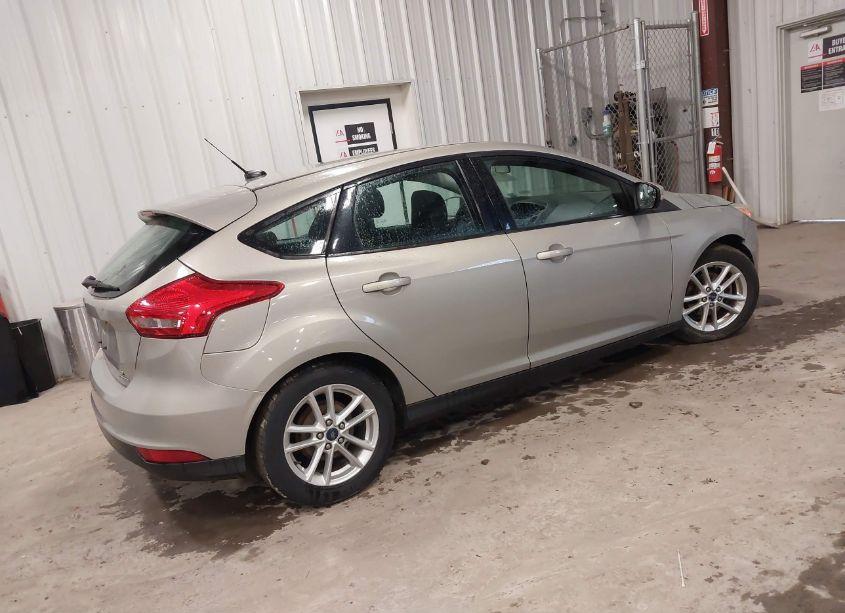 Photo 4 of 2016 Ford Focus SE (VIN 1FADP3K2XGL352238)
