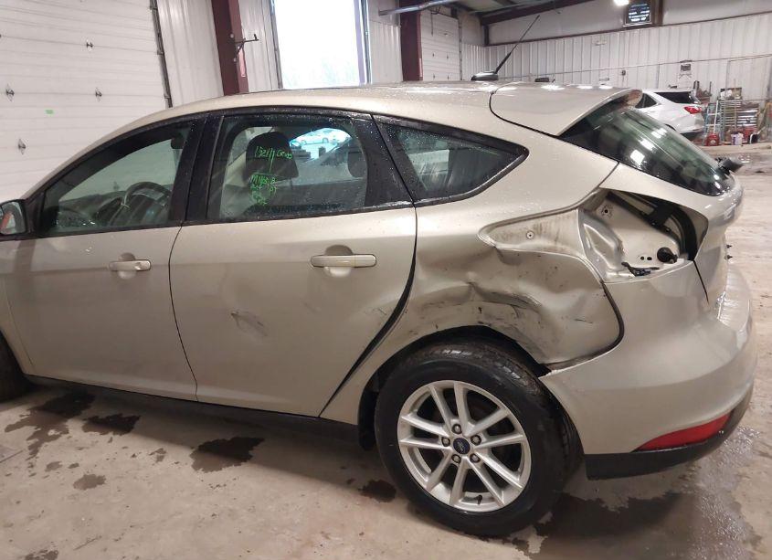 Photo 6 of 2016 Ford Focus SE (VIN 1FADP3K2XGL352238)