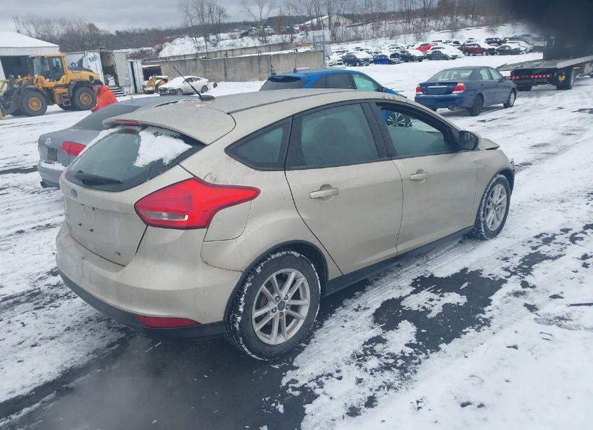 Photo 4 of 2017 Ford Focus SE (VIN 1FADP3K2XHL227256)
