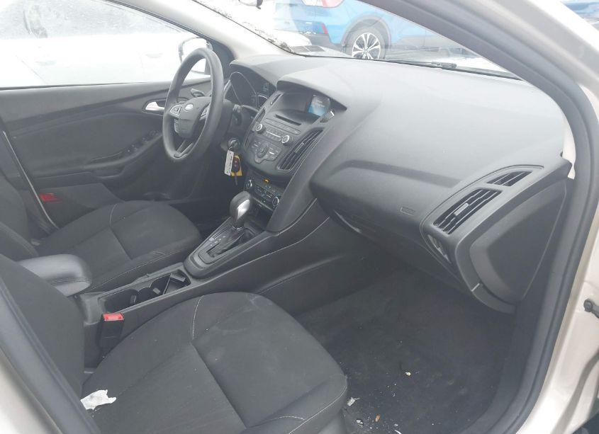 Photo 5 of 2017 Ford Focus SE (VIN 1FADP3K2XHL227256)