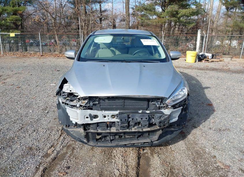 Photo 13 of 2017 Ford Focus SE (VIN 1FADP3K2XHL229007)