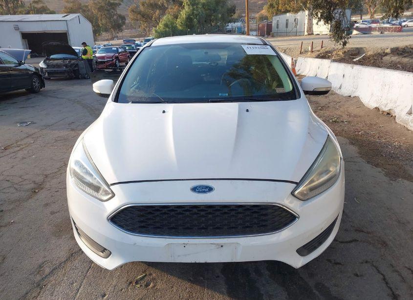 Photo 12 of 2017 Ford Focus SE (VIN 1FADP3K2XHL231517)
