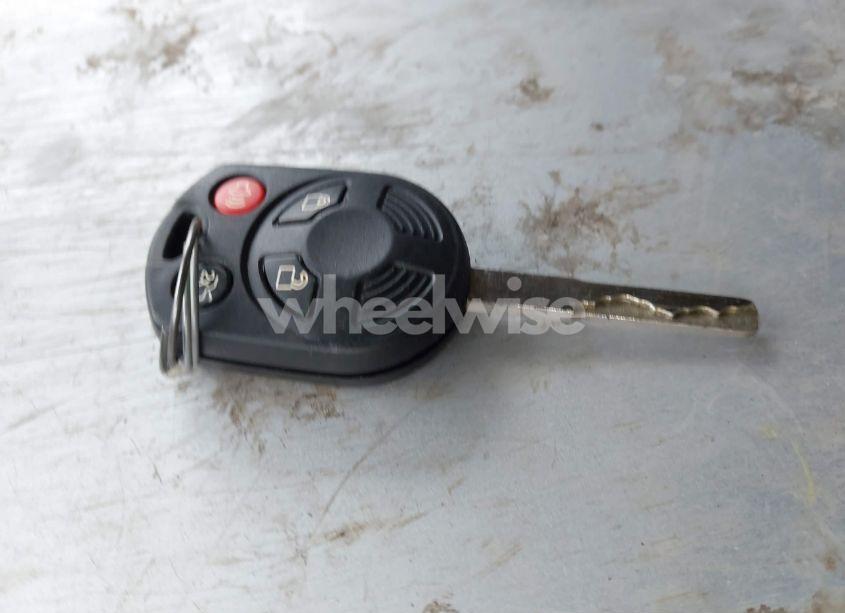 Photo 11 of 2017 Ford Focus SE (VIN 1FADP3K2XHL240475)