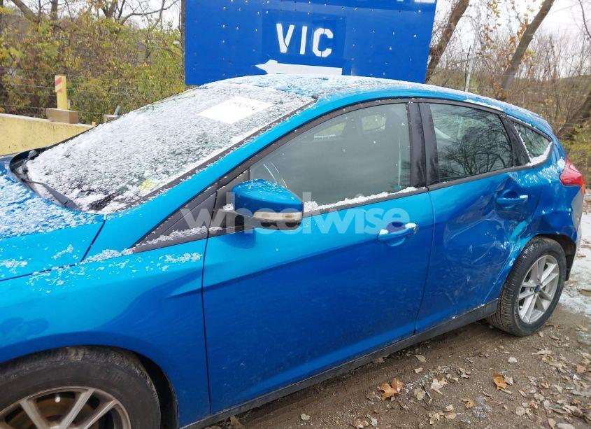 Photo 14 of 2017 Ford Focus SE (VIN 1FADP3K2XHL240475)