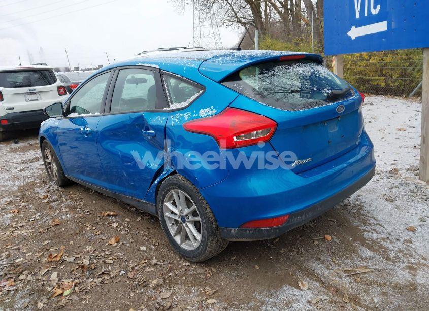 Photo 3 of 2017 Ford Focus SE (VIN 1FADP3K2XHL240475)