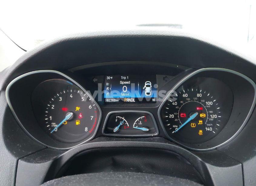 Photo 7 of 2017 Ford Focus SE (VIN 1FADP3K2XHL240475)