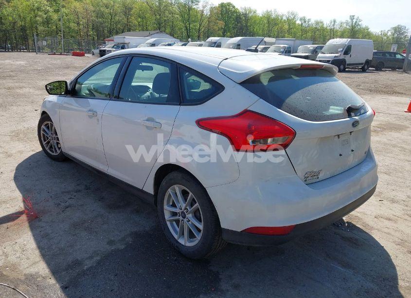 Photo 3 of 2017 Ford Focus SE (VIN 1FADP3K2XHL332010)