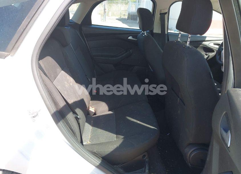 Photo 8 of 2017 Ford Focus SE (VIN 1FADP3K2XHL332010)