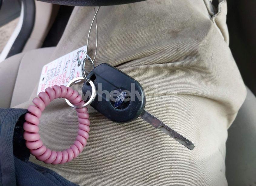 Photo 11 of 2018 Ford Focus SE (VIN 1FADP3K2XJL262031)