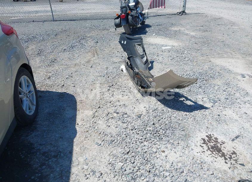 Photo 12 of 2018 Ford Focus SE (VIN 1FADP3K2XJL264037)