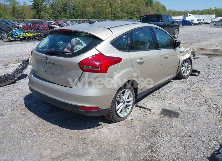 Photo 4 of 2018 Ford Focus SE (VIN 1FADP3K2XJL264037)