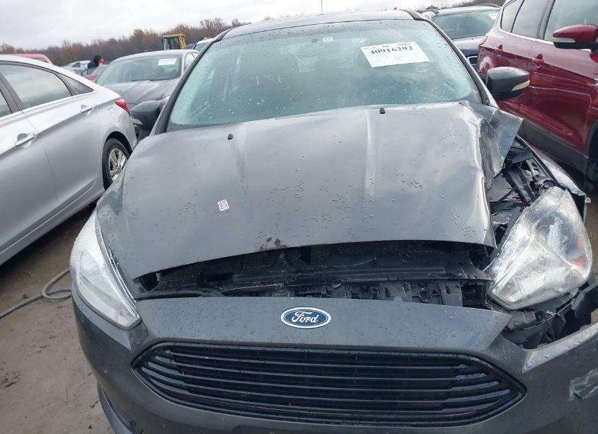Photo 12 of 2016 Ford Focus SE (VIN 1FADP3KE1GL201251)