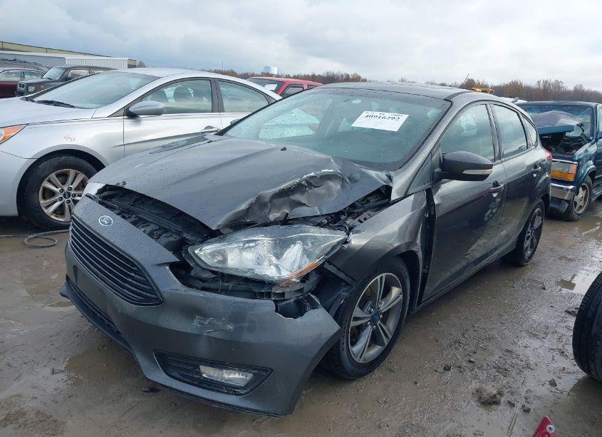 Photo 2 of 2016 Ford Focus SE (VIN 1FADP3KE1GL201251)