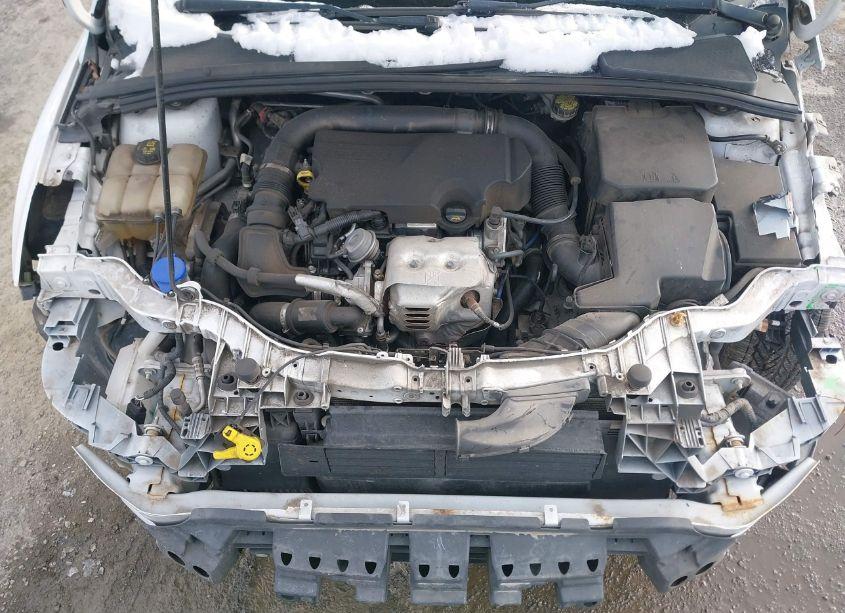 Photo 10 of 2016 Ford Focus SE (VIN 1FADP3KE2GL209990)