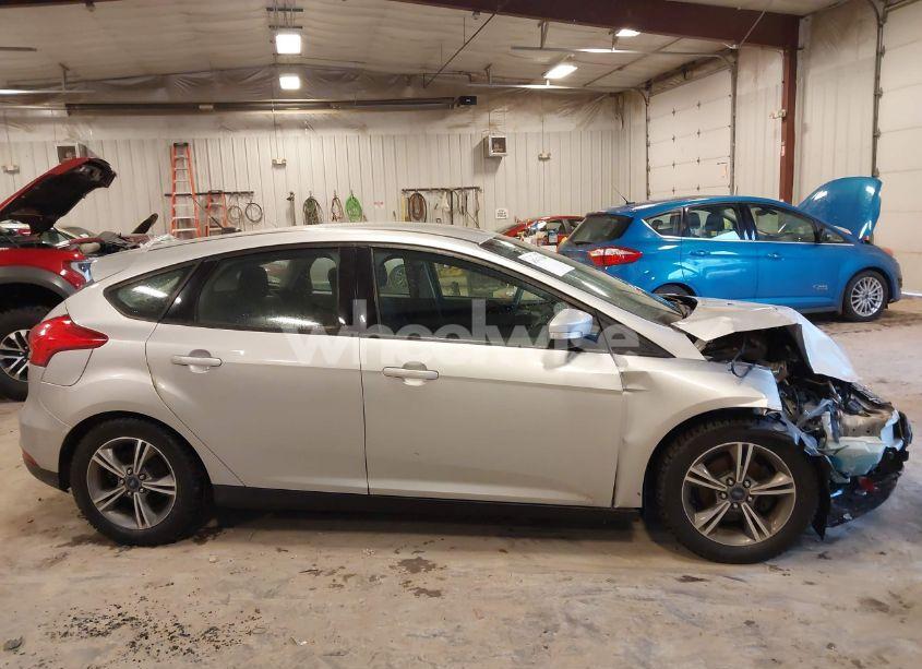 Photo 13 of 2016 Ford Focus SE (VIN 1FADP3KE2GL377824)