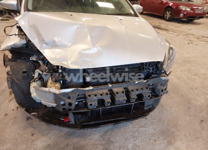 Photo 6 of 2016 Ford Focus SE (VIN 1FADP3KE2GL377824)