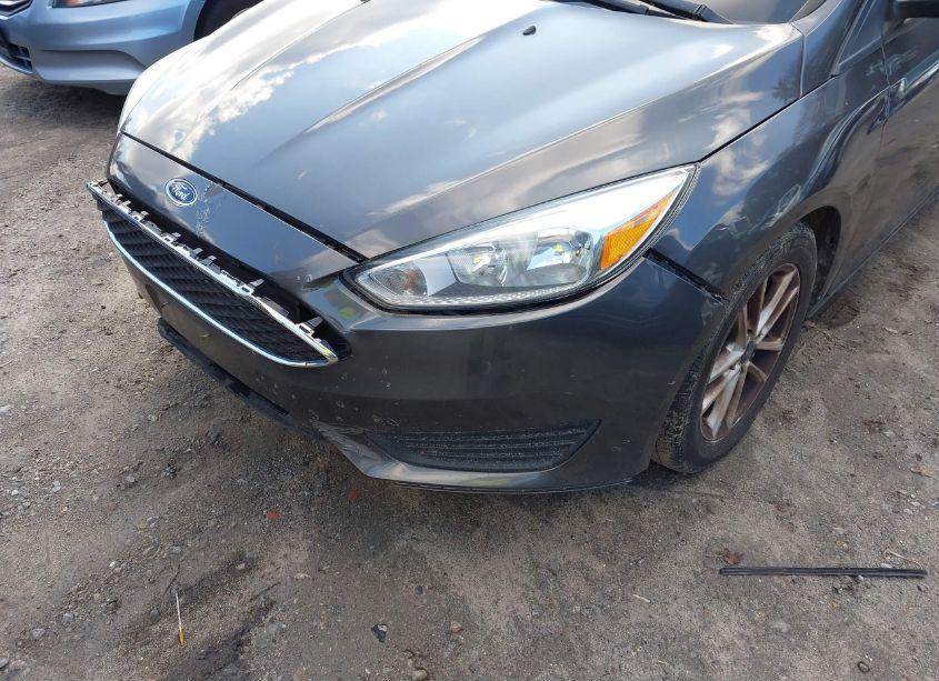 Photo 6 of 2016 Ford Focus SE (VIN 1FADP3KE3GL296363)