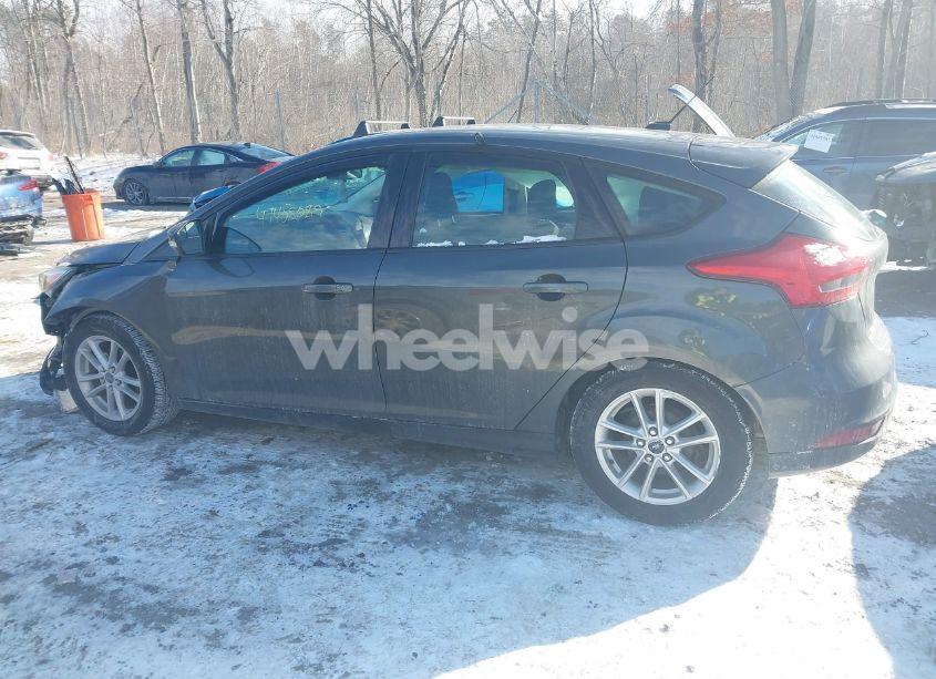 Photo 14 of 2015 Ford Focus SE (VIN 1FADP3KE4FL292904)