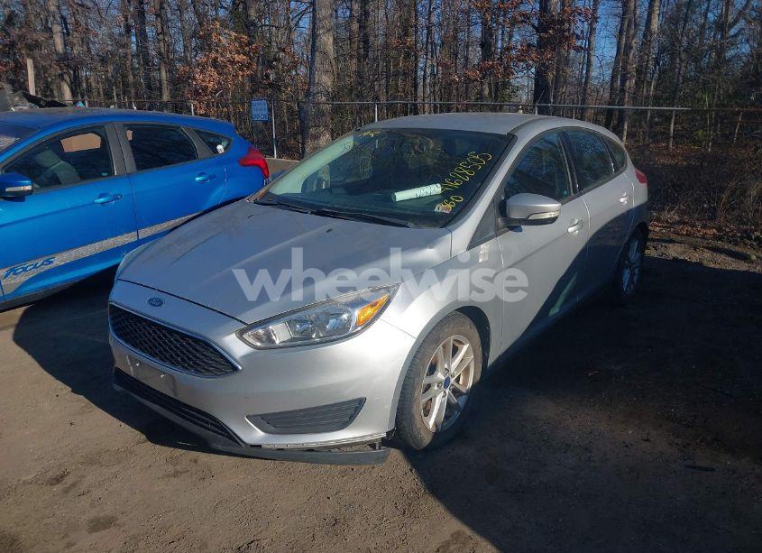 Photo 2 of 2016 Ford Focus SE (VIN 1FADP3KE5GL200829)